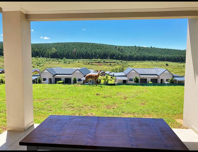 3 BEDROOM TOWNHOUSE FOR SALE IN ST JOHNS VILLAGE